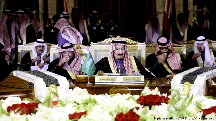 Нефтяная политика Саудовской Аравии меняется, - "Эксперт"
