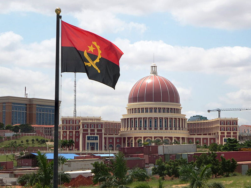 Ангола: сын экс-президента арестован по обвинению в коррупции