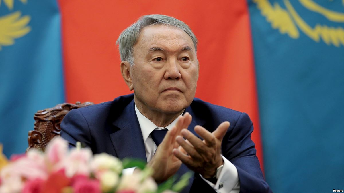 Назарбаев собрался править до Мавзолея