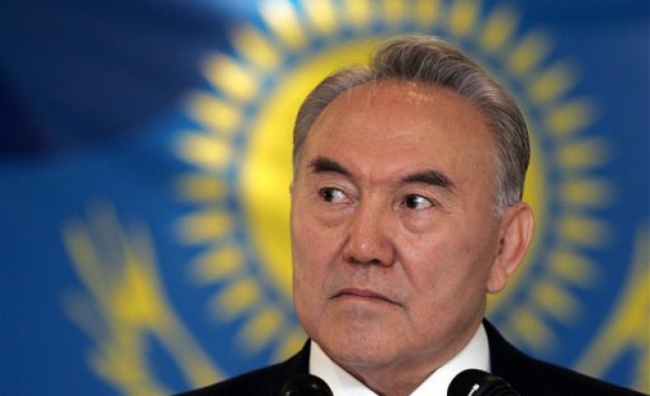 Назарбаев: Предки казахов возводили вождя в ранг солнцеподобного божества