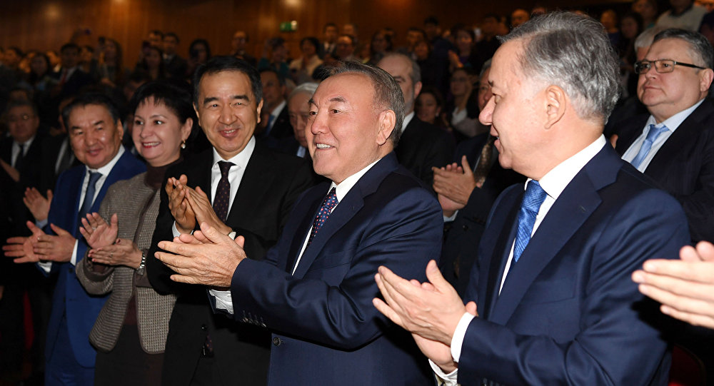 Назарбаев посетил премьеру фильма "Путь Лидера. Астана"