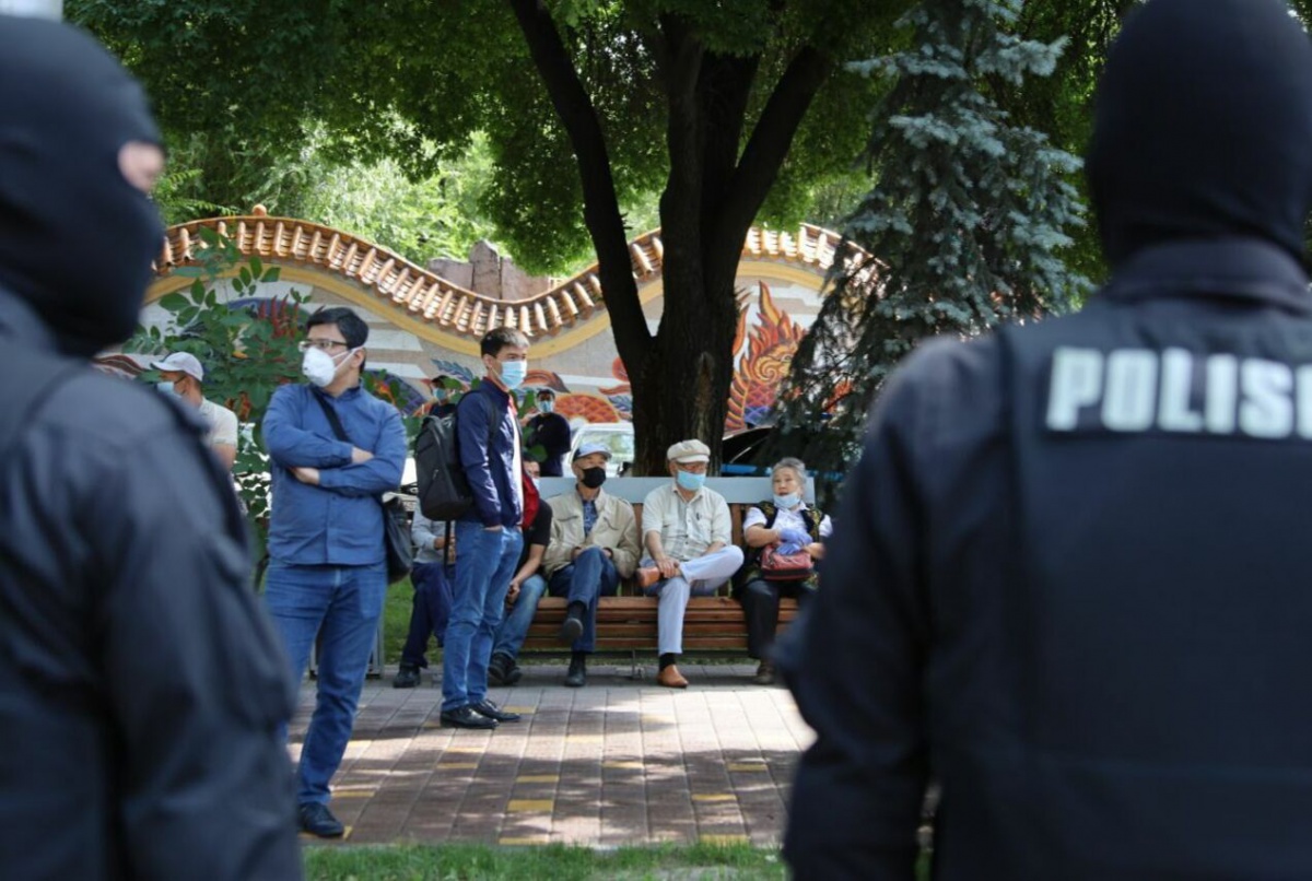 Police vs protesters