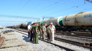 Казахстан начал пропускать вагоны с ГСМ в Кыргызстан