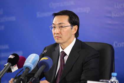 Казахстанского замминистра задержали за взятку в 100 тысяч долларов