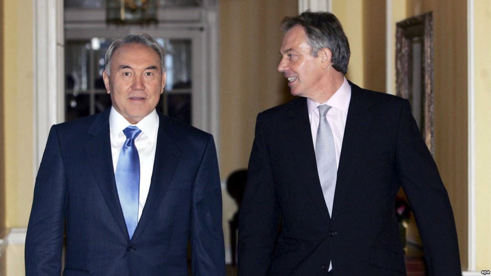 Блэр высказал сожаление, что сотрудничал с Назарбаевым