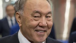 В «100 шагах» Назарбаева политические реформы не упоминаются