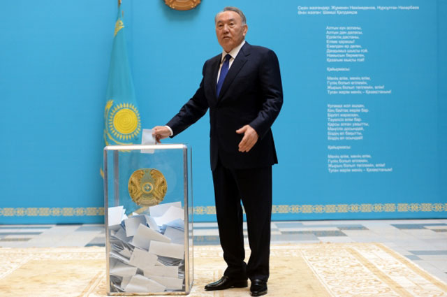 Назарбаев хочет сохранить свое наследие на фоне дешевой нефти