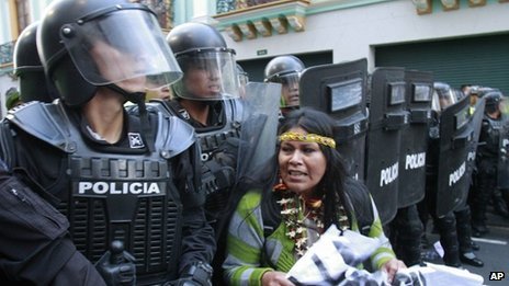 Власти США по ордеру Интерпола задержали экс-главу эквадорской полиции