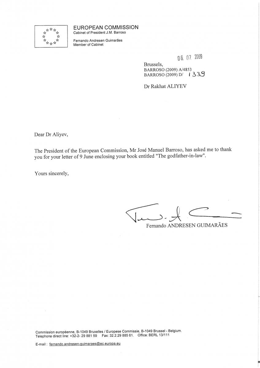 Благодарственные письма президента Еврокомиссии  и шефа фракции коммунистов во французском парламенте Р. Алиеву.