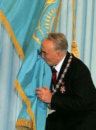 Сегодняшную свою «безальтернативность» Назарбаев заложил еще 18 лет тому назад