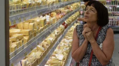 Запрещенные к импорту продукты могут попасть в Россию через Казахстан