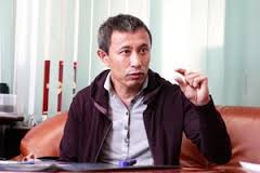 Турсунов: "Казахи сейчас уезжают из страны, это факт"
